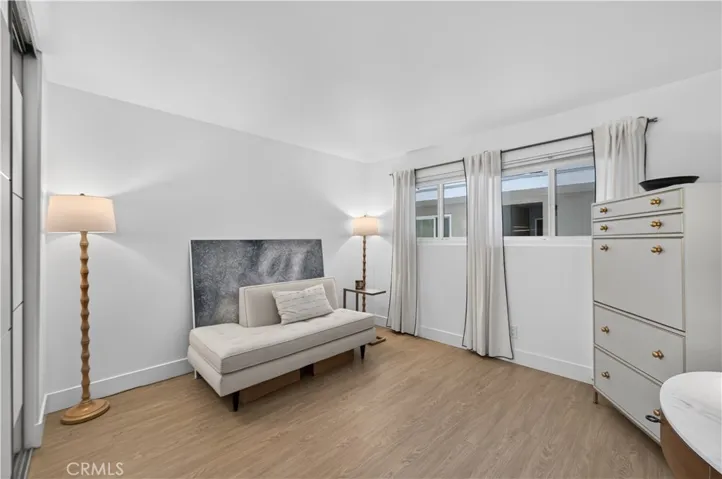 5301 E The Toledo 101, Long Beach, California 90803