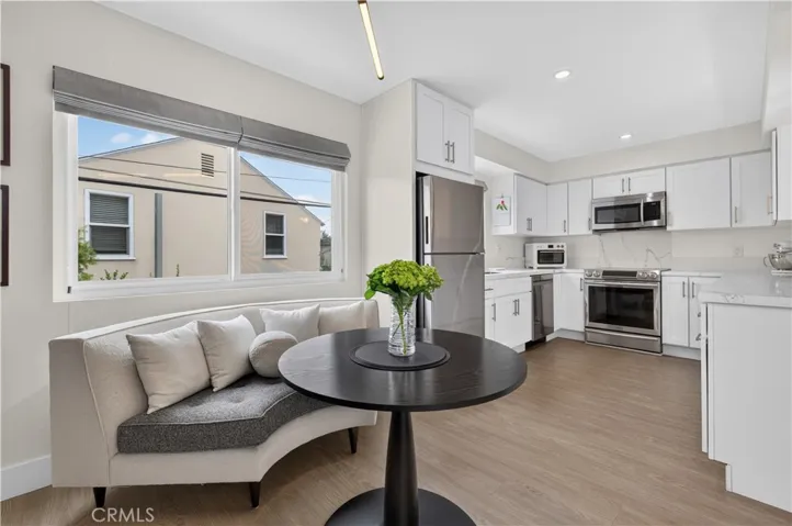5301 E The Toledo 101, Long Beach, California 90803
