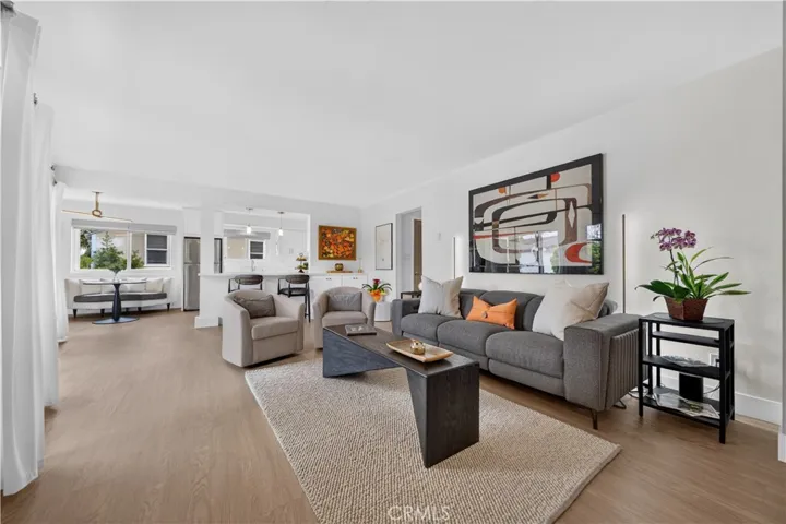 5301 E The Toledo 101, Long Beach, California 90803
