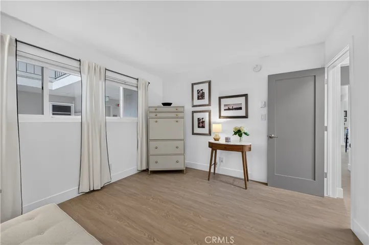 5301 E The Toledo 101, Long Beach, California 90803