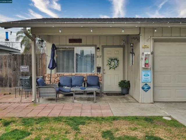 219 Kingston Lane, Modesto, California 95354-3128