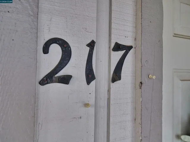 219 Kingston Lane, Modesto, California 95354-3128