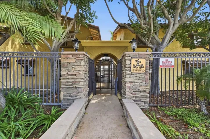 2736 B St 203, San Diego, California 92102