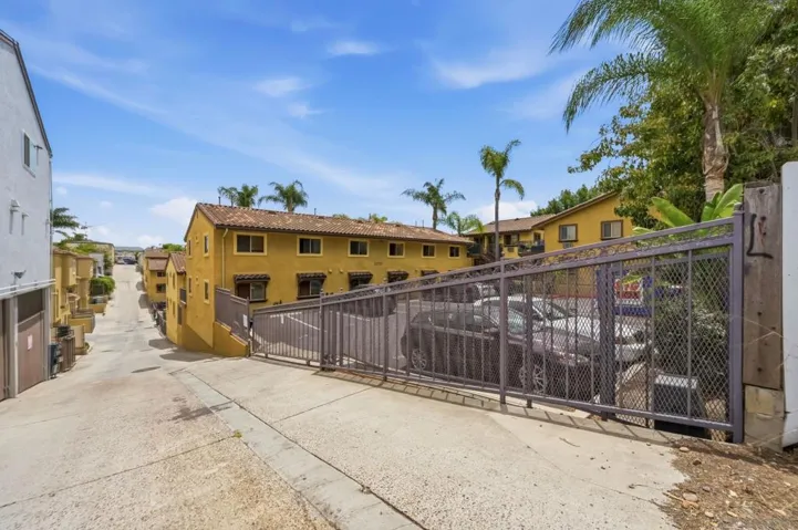 2736 B St 203, San Diego, California 92102