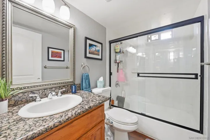 2736 B St 203, San Diego, California 92102