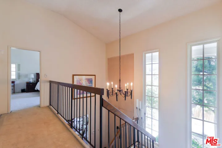 12145 La Casa Lane, Los Angeles, California 90049