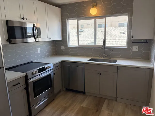 6350 Willoughby Avenue 9, Los Angeles, California 90038