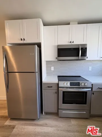 6350 Willoughby Avenue 9, Los Angeles, California 90038