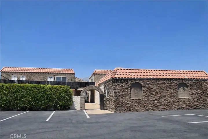 36953 Bankside Drive E, Cathedral City, California 92234