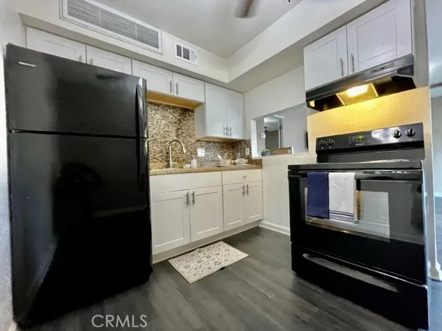 36953 Bankside Drive E, Cathedral City, California 92234