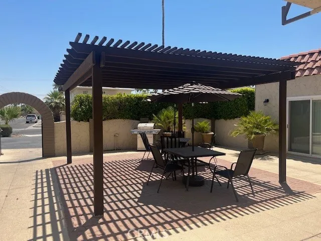 36953 Bankside Drive E, Cathedral City, California 92234
