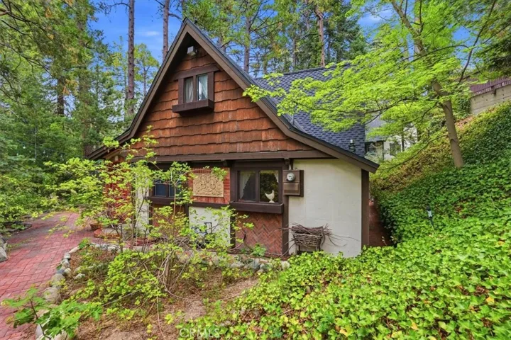 24818 Felsen Drive, Crestline, California 92325