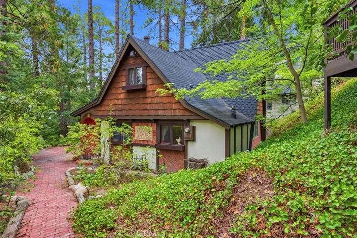 24818 Felsen Drive, Crestline, California 92325