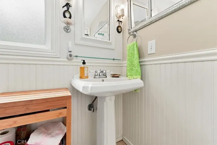 24818 Felsen Drive, Crestline, California 92325