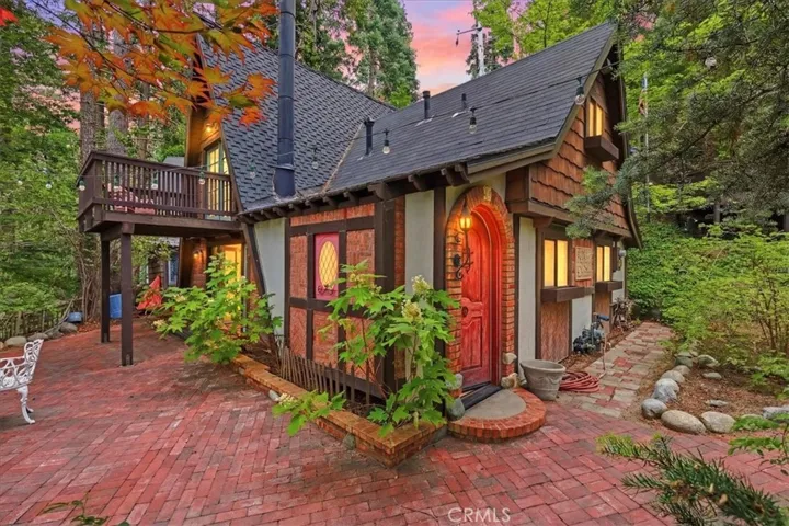 24818 Felsen Drive, Crestline, California 92325
