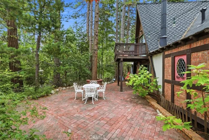 24818 Felsen Drive, Crestline, California 92325