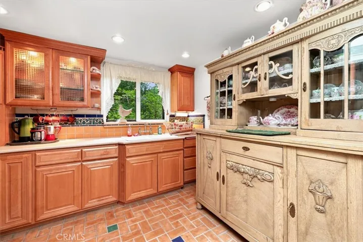 24818 Felsen Drive, Crestline, California 92325