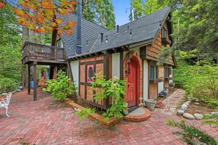 24818 Felsen Drive, Crestline, California 92325