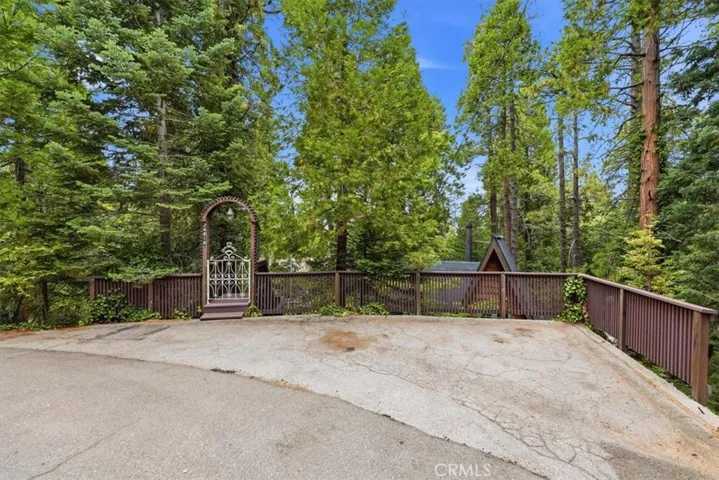 24818 Felsen Drive, Crestline, California 92325