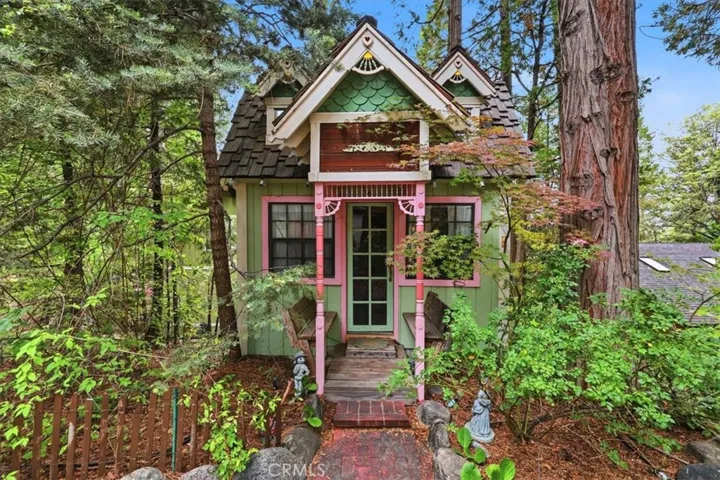 24818 Felsen Drive, Crestline, California 92325