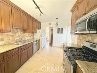 14722 Addison, Sherman Oaks, California 91403