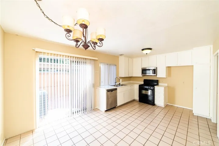 24 Elderglen, Irvine, California 92604