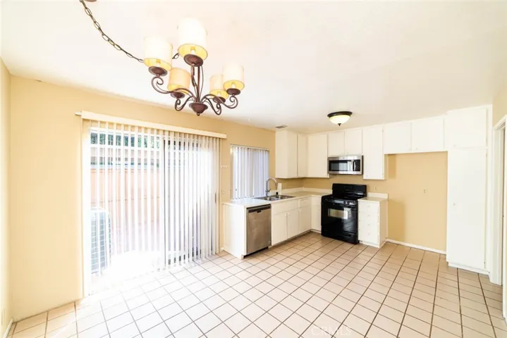 24 Elderglen, Irvine, California 92604