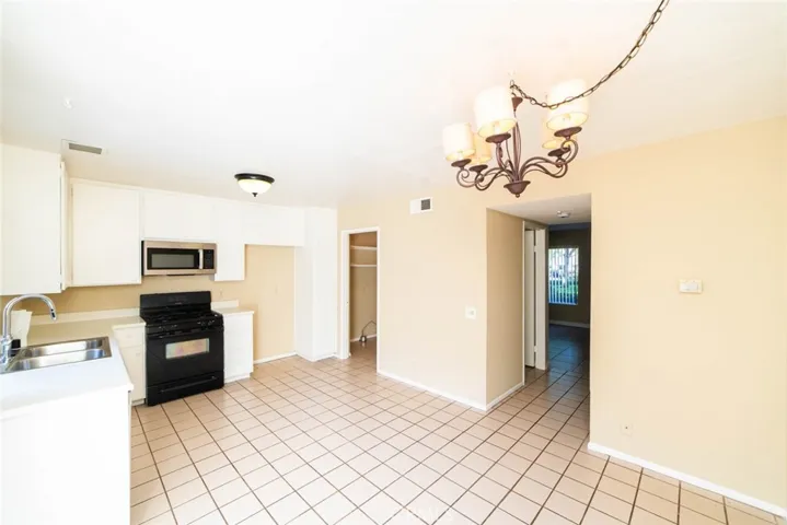 24 Elderglen, Irvine, California 92604
