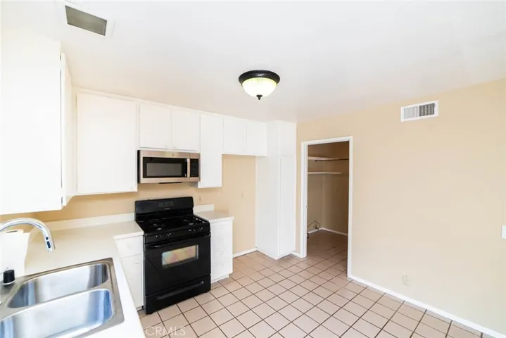 24 Elderglen, Irvine, California 92604
