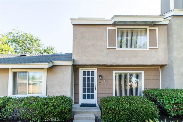 24 Elderglen, Irvine, California 92604