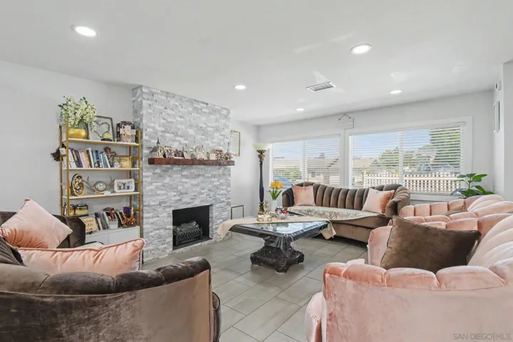 8792 Blue Boy Lane, Santee, California 92071