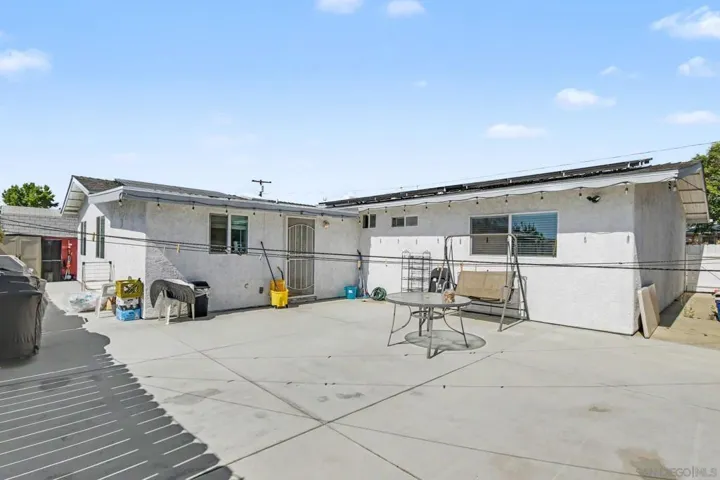 8792 Blue Boy Lane, Santee, California 92071