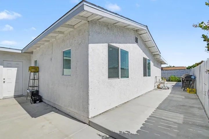 8792 Blue Boy Lane, Santee, California 92071