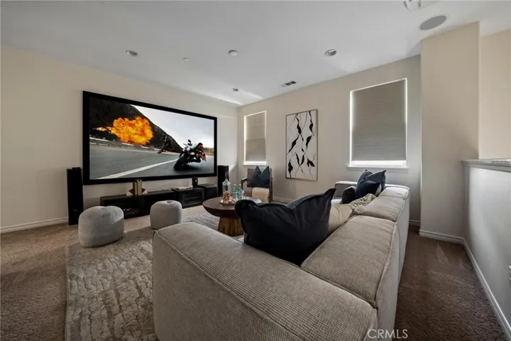 22384 Riverstream Court, Saugus, California 91350