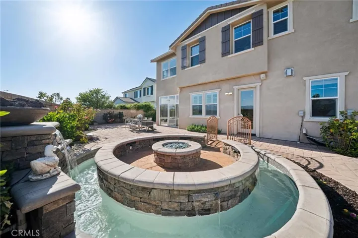 22384 Riverstream Court, Saugus, California 91350