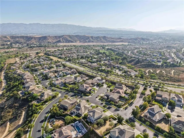 22384 Riverstream Court, Saugus, California 91350