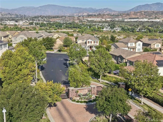 22384 Riverstream Court, Saugus, California 91350