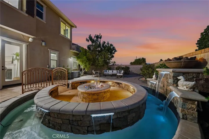22384 Riverstream Court, Saugus, California 91350