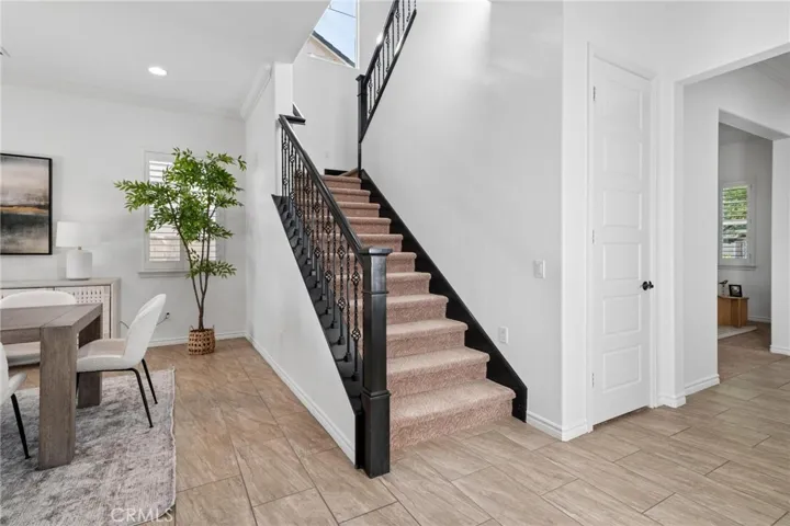 22384 Riverstream Court, Saugus, California 91350