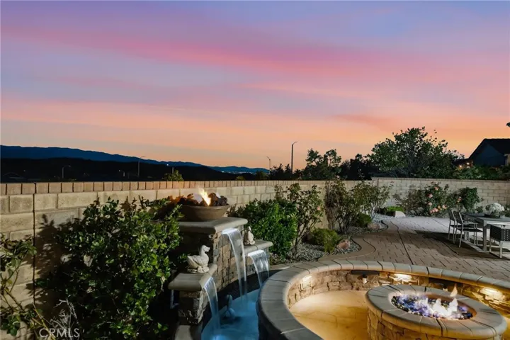 22384 Riverstream Court, Saugus, California 91350