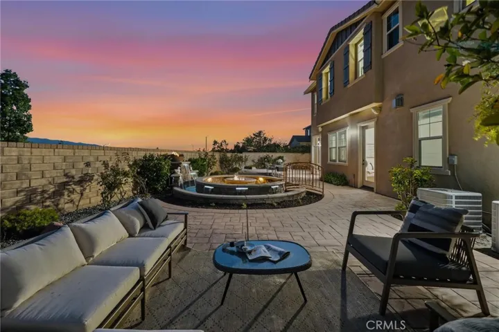 22384 Riverstream Court, Saugus, California 91350