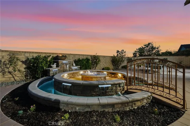 22384 Riverstream Court, Saugus, California 91350