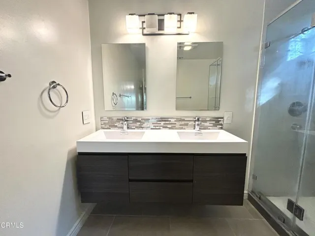 Bathroom 1a
