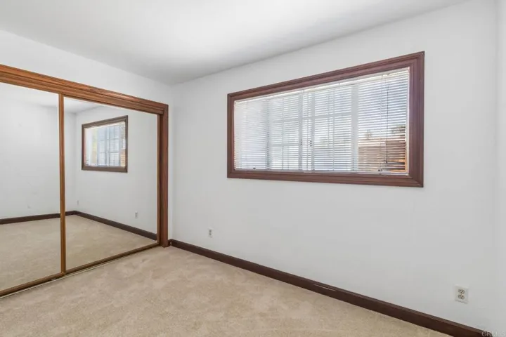 916 Sunset Dr, Vista, California 92081