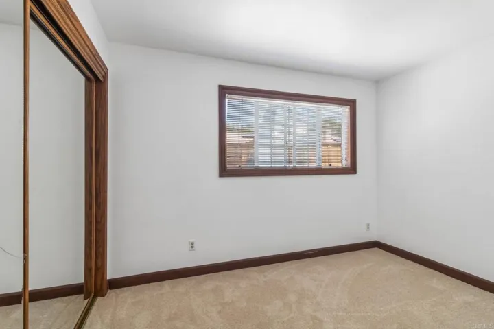 916 Sunset Dr, Vista, California 92081