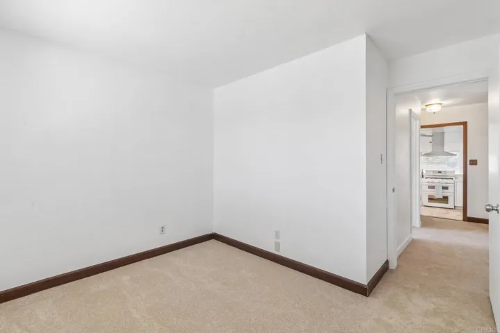 916 Sunset Dr, Vista, California 92081