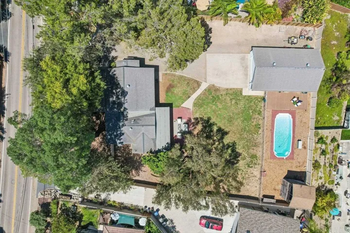 916 Sunset Dr, Vista, California 92081