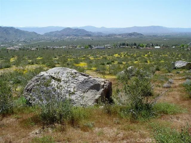 1 Susie Lane, Apple Valley, California 92307