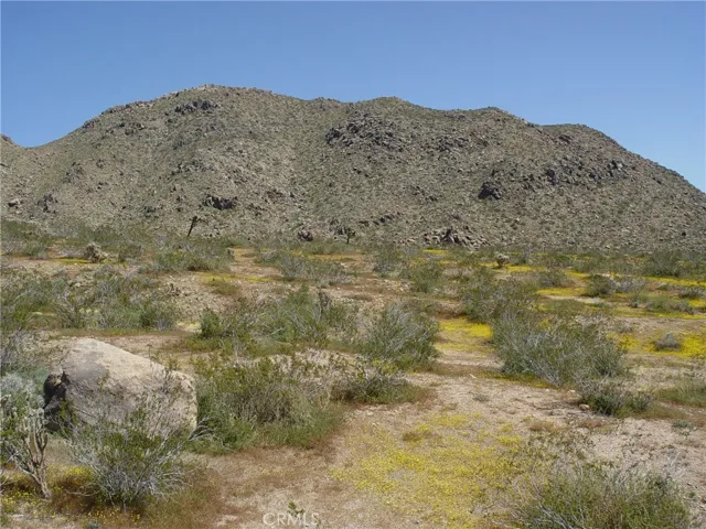 1 Susie Lane, Apple Valley, California 92307