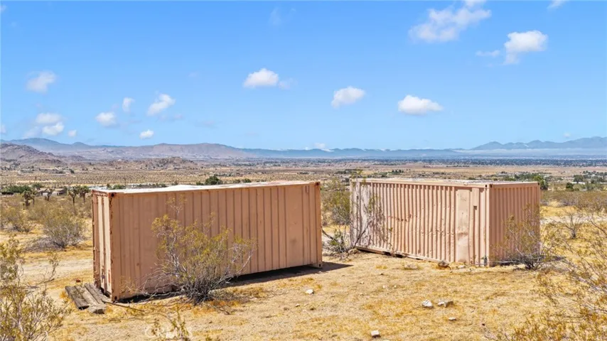 1 Susie Lane, Apple Valley, California 92307